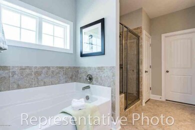 371243153233081_018_master_bathroom_comp