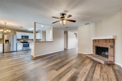 8716 Seven Oaks Ln, Denton, TX 76210 - photo 4