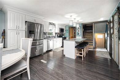 42 8th Ave, Woonsocket, RI 02895 - photo 4