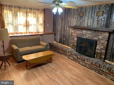 325 Nassau Ave, Paulsboro, NJ 08066 - photo 7