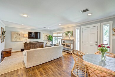 1819 Chippendale Rd, Houston, TX 77018 - photo 4