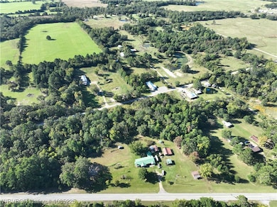 27183 State Highway 63, Hodgen, OK 74939 - photo 6