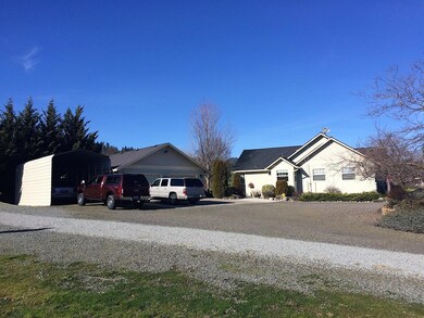 993 Old Stage Rd, Central Point, OR 97502 - photo 3