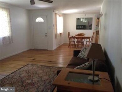 1239 Benn Ln, Warminster, PA 18974 - photo 2