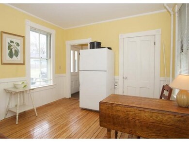 Open Kitchen w Gas Stove