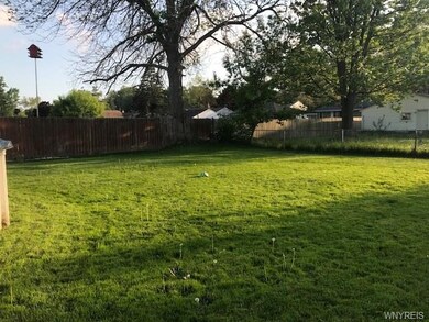 1352 Moll St, North Tonawanda, NY 14120 - photo 3