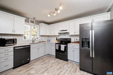 200 N Oak Ln, Waynesboro, VA 22980 - photo 6