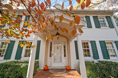 211 Preston Rd, Columbus, OH 43209 - photo 3