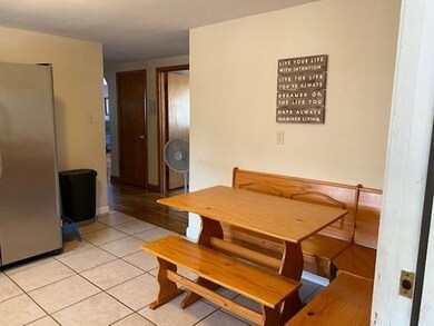 8 Crestwood Cir, Lawrence, MA 01843 - photo 4