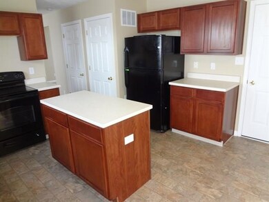 2620 Monarchy Ln, Greenwood, IN 46143 - photo 3