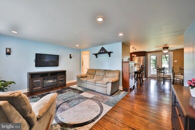 958 Bent Rd, Hatfield, PA 19440 - photo 6