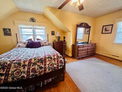 105 Washington Ave W, Rensselaer, NY 12144 - photo 4