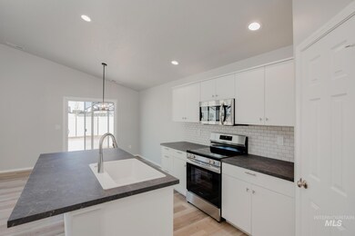 18408 N Lion Head Ave, Nampa, ID 83687 - photo 5