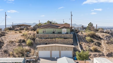 167 Loyola Ln, El Paso, TX 79928 - photo 2