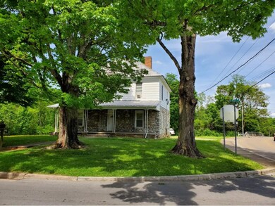 729 E Maple St, Johnson City, TN 37601 - photo 2