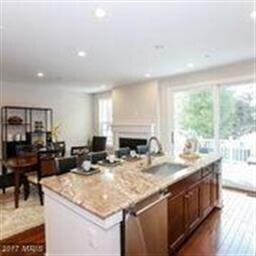4370 High Oak Ln, Fairfax, VA 22030 - photo 2