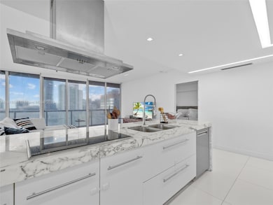 Icon Brickell Tower 2 unit 3801, Miami, FL 33131 - photo 6