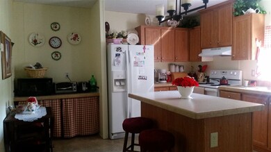 1412 Broken Bow Ct, Perry, FL 32347 - photo 4