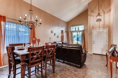 6522 W Preston Ln Phoenix AZ-small-006-3