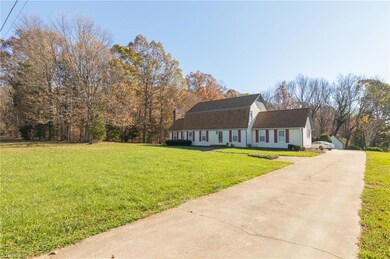 2575 Tot Hill Farm Rd, Asheboro, NC 27205 - photo 2