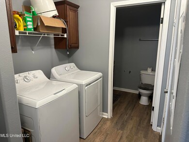 6055 E Pike St unit 6057, Bay Saint Louis, MS 39520 - photo 7