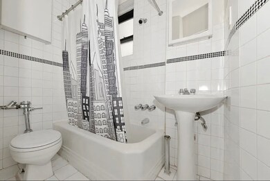 46 Allen St unit 5B, New York, NY 10002 - photo 4