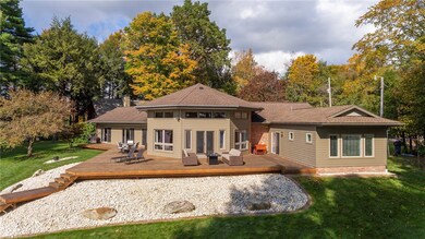 135 Cayuga Circle Immaculate Exterior