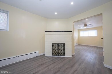 7016 Clover Ln, Upper Darby, PA 19082 - photo 6