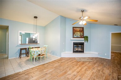 79 Walney Dr, Bella Vista, AR 72715 - photo 2