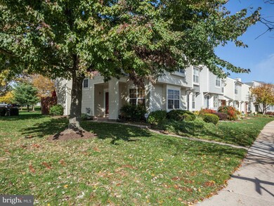 21741 Calamary Cir, Sterling, VA 20164 - photo 2