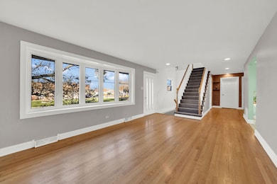 7435 W 74th St, Bridgeview, IL 60455 - photo 5