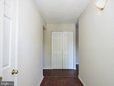 8718 Village Square Dr, Alexandria, VA 22309 - photo 5