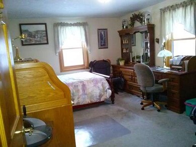 39 Camile Rd, Webster, MA 01570 - photo 2