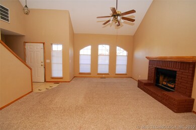 1305 W Twin Oaks St, Broken Arrow, OK 74011 - photo 4