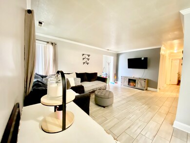 1423 N Ashbel Ave, Berkeley, IL 60163 - photo 3