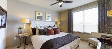 1340 W Gray St unit 550, Houston, TX 77019 - photo 2