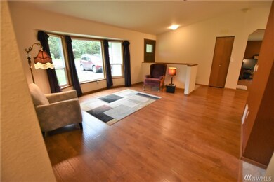 16503 E Lake Goodwin Rd, Stanwood, WA 98292 - photo 4