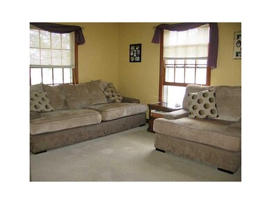 361 13th St SW, Cedar Rapids, IA 52404 - photo 3