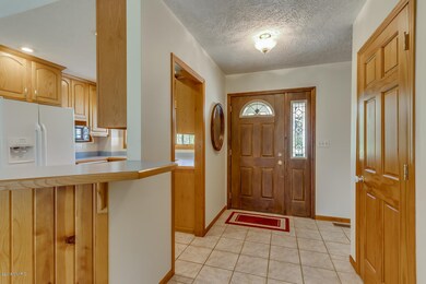 18236 US12 Edwardsburg MI-large-004-6-Th