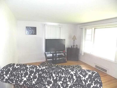 135 Preston Ave, Cranston, RI 02920 - photo 4