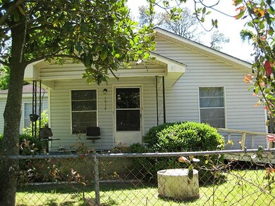 1914 Mcdaniel St, Houston, TX 77093 - photo 2