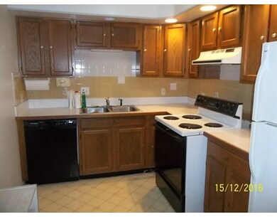 14 Williamsburg Ct unit 4, Shrewsbury, MA 01545 - photo 4