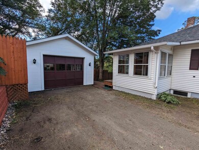 62 Duke St, Saint Johnsbury, VT 05819 - photo 4