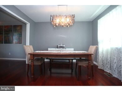 318 Alberts Way, Langhorne, PA 19047 - photo 6