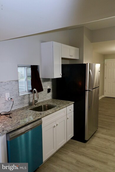 300 Morris St, Gloucester City, NJ 08030 - photo 2