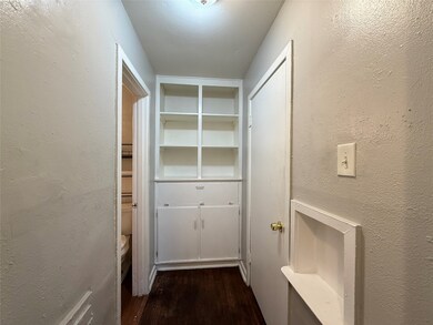 4815 Live Oak St unit 10, Dallas, TX 75204 - photo 6