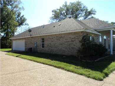 245 Charlene Dr, Byram, MS 39272 - photo 2