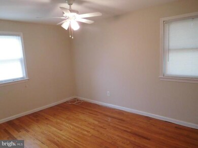 6411 Inlet St, New Carrollton, MD 20784 - photo 3