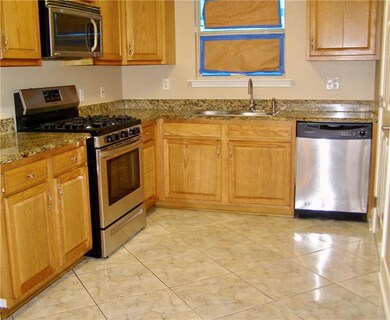 4862 Kendall Dr, New Orleans, LA 70126 - photo 2