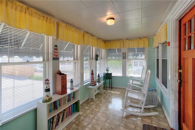 7 W Old Orchard Ave, Old Orchard Beach, ME 04064 - photo 3